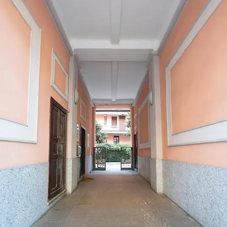 10 Min To Duomo New Chic Apt, 20 Min To Linate Apartment