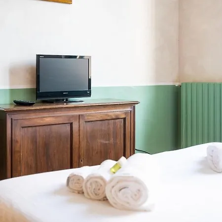 10 Min To Duomo New Chic Apt, 20 Min To Linate Apartment